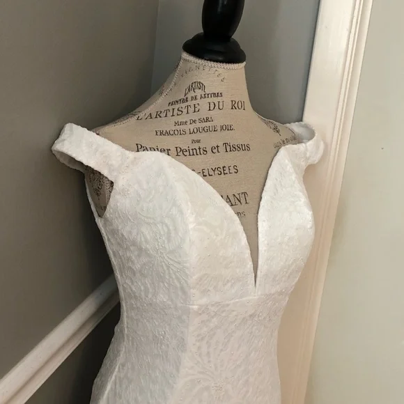 NEW CLARISSE SZ 8 WHITE LACE BEADED OFF SHOULDER FORMAL EVENING WEDDING DRESS - Picture 5 of 14